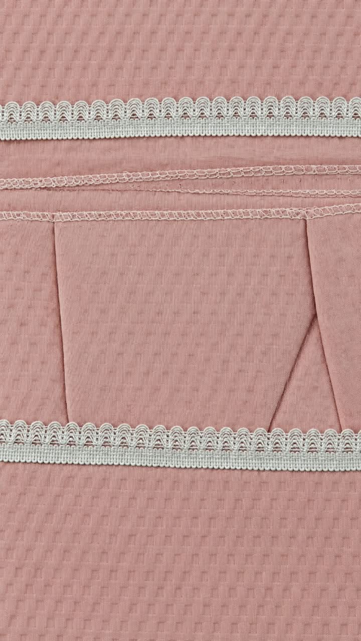 Lightweight Poplin Prayer with lace – Sleeveless Design.